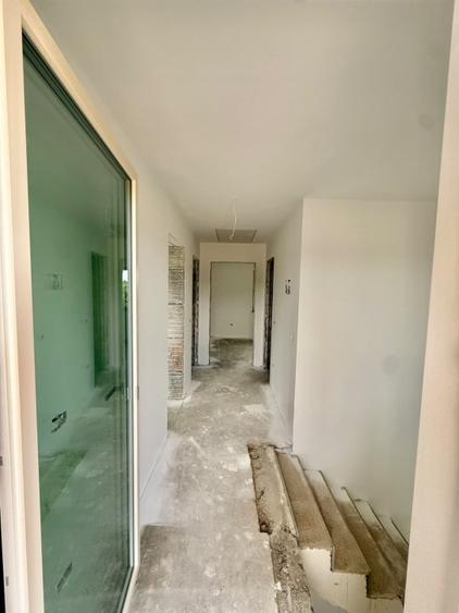 Casă individuală cu 5 camere cu Teren 480 Mp în Horodnic
