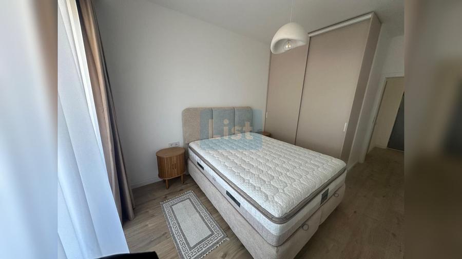Apartament cu 2 camere semidecomandat, mobilat în Florești