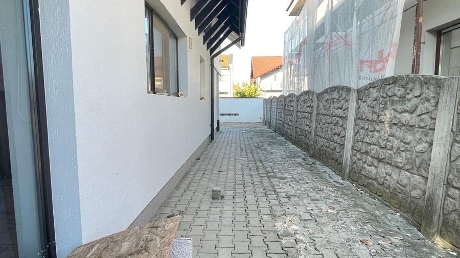 Casă individuală cu 5 camere cu Canalizare în Ciarda Roșie