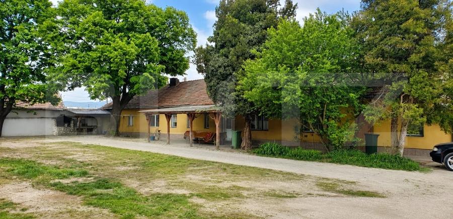 Casă cu 8 camere cu Canalizare în Gării