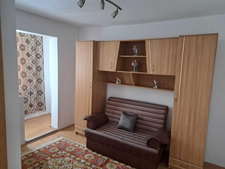 Apartament cu 2 camere semidecomandat în Blașcovici