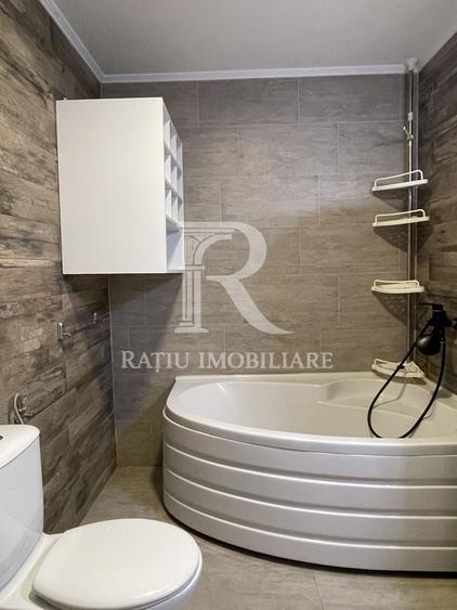 Apartament cu 3 camere semidecomandat, mobilat în Spitalul Județean