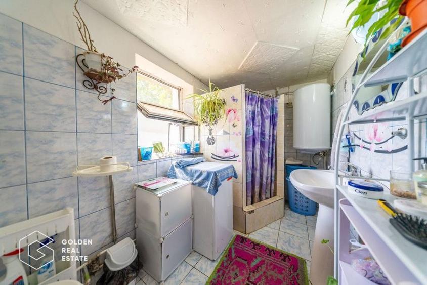Casa in Curtici cu doua corpuri de cladire, teren de 1080mp, comision 0 % - 10