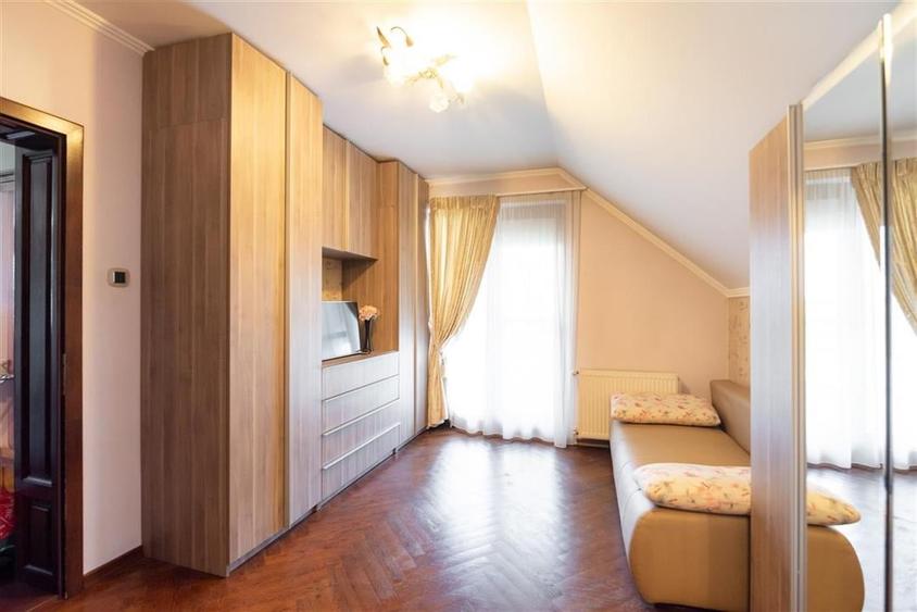 RECO Vila cu 5 camere str. Apateului- zona Nufarul - 25