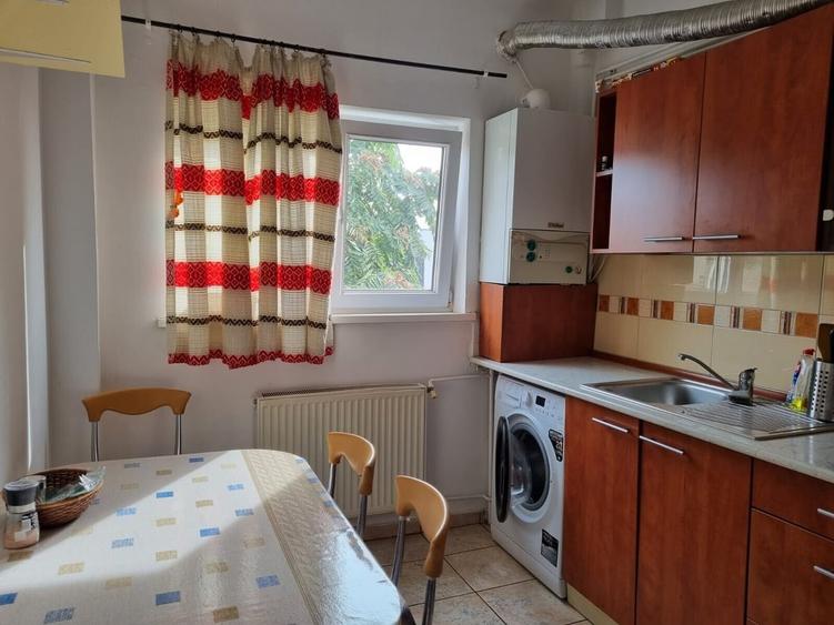 Piata Unirii Calea Calarasi Garsoniera centrala proprie - 1