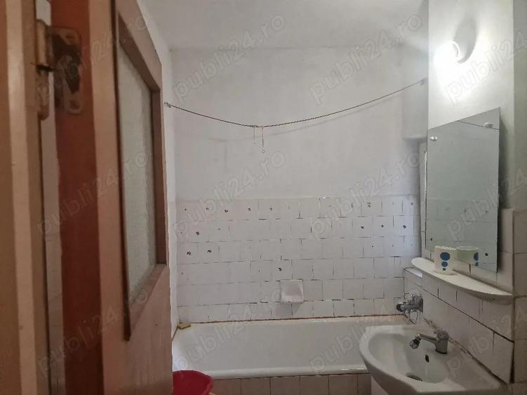 Ap 2 cam , decomandat circular,etaj 3,balcon centrala - 7