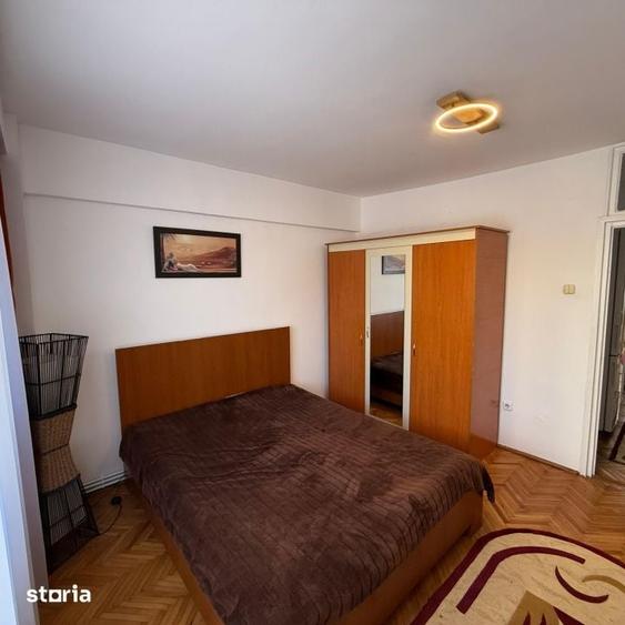 Apartament cu 3 camere în Traian