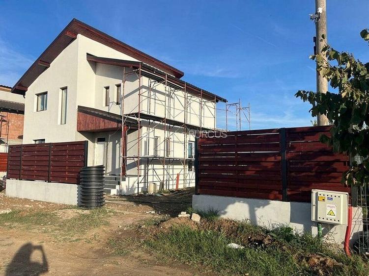 Vila  individuala  cu 4 camere,3 bai,finisaje la alegere Vila  individuala  cu 4 camere,3 bai,finisaje la alegere