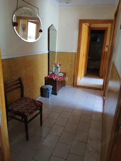 Vand apartament etaj 2 in cartier Micro 3