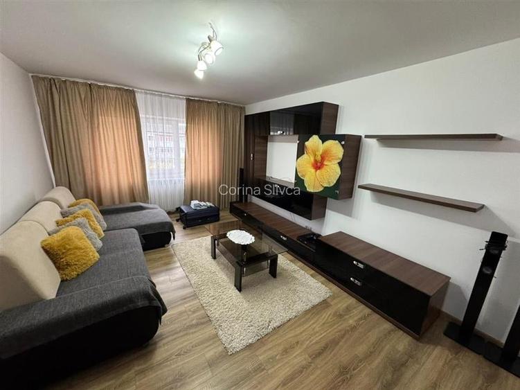 Ap 3 cam, 2 bai, parcare proprie, renovat, ultracentral - Piata Moldovei