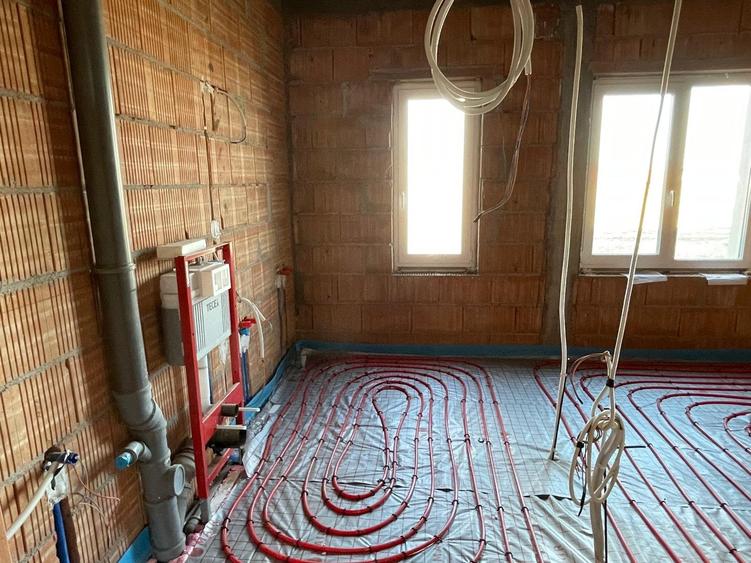 Comision 0 - Dezvoltator 4 cam curte proprie - 155000eur TVA si parcare inclusa! - 3