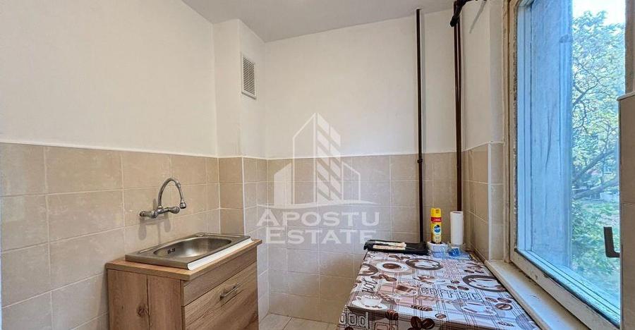 Apartament cu 2 camere in zona Sagului, etajul intai - 6