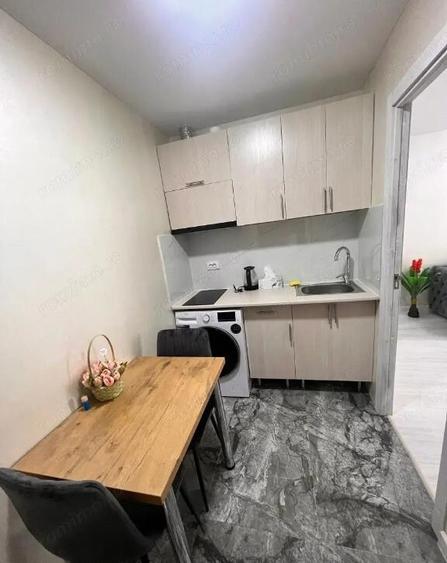 Garsoniera in zona Titan - 2