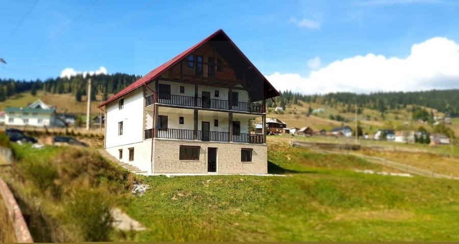 Vilă/Pensiune  turistica de vânzare - 1