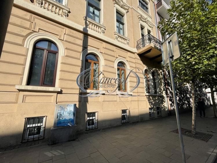 Apartament cu 3 camere decomandat în Semicentral
