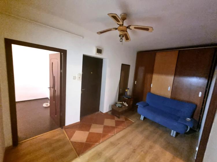 Apartament 3 camere 68mp Bradet-bloc vila 95.000eur neg - 1