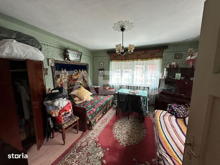 Casa cu gradina 3 camere anexe gospodaresti 5702 mp teren in Gura Vaii - 1