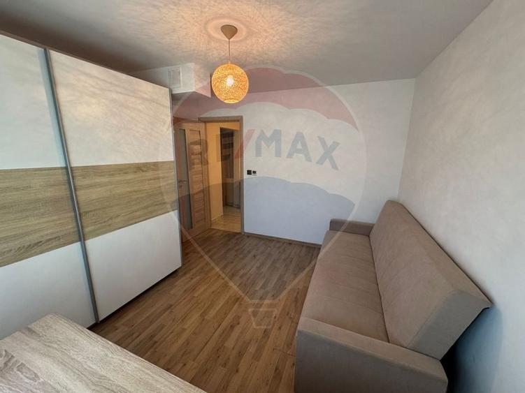 Apartament cu 3 camere de inchiriat în zona Banca Nationala - 4