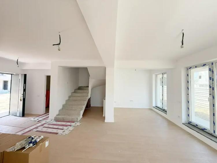 Vila / STB / 140 mp util / OFERTA / mai 2026 / parcuri - 4