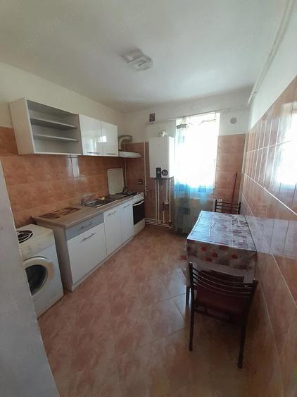 Inchiriez garsoniera - 5