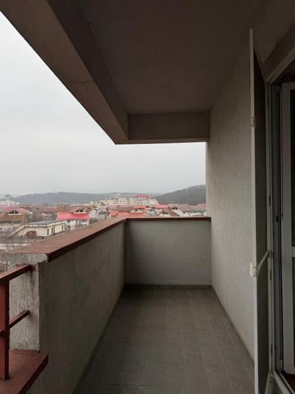 Apartam 2 cam , centrala , a.c. , spațios 66mp - 8