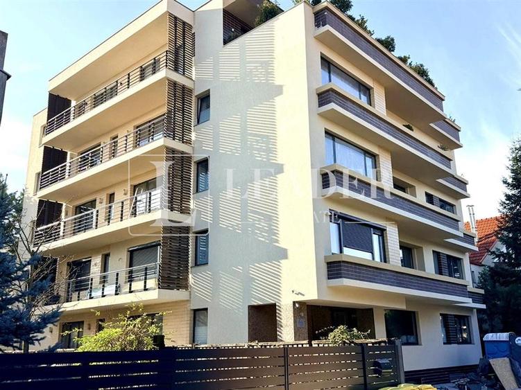 Apartament cu 3 camere decomandat în Exterior Nord