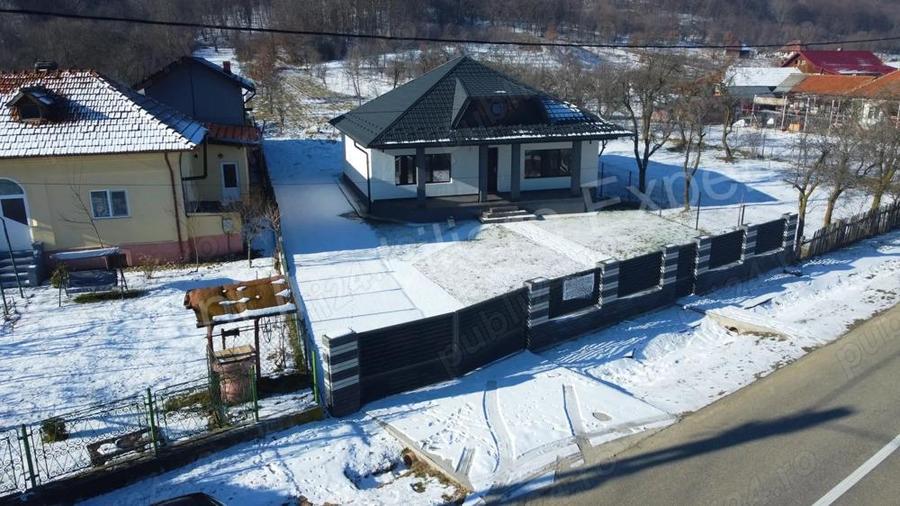 Casa de vanzare in comuna Baicule?ti, sat Valea Brazilor, jude? Arge?. - 10