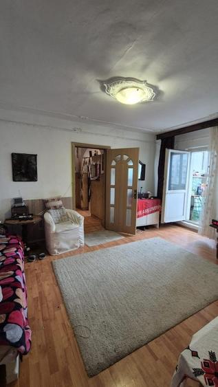 Crangasi, 4 camere, bloc 1990 - 7