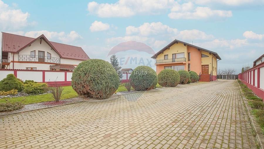 Casa spatioasa si eleganta, teren 1547 mp in Stupini - Comision 0