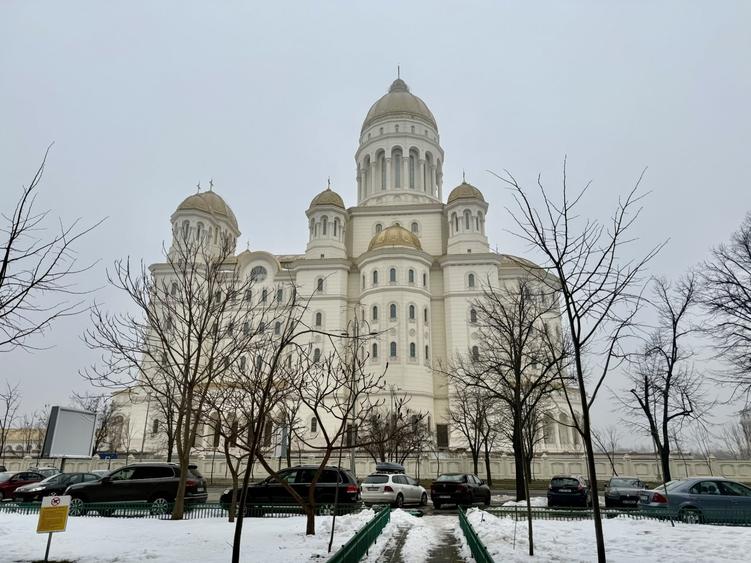 Garsonieră decomandată cu balcon și boxă | Calea 13 Septembrie - 1