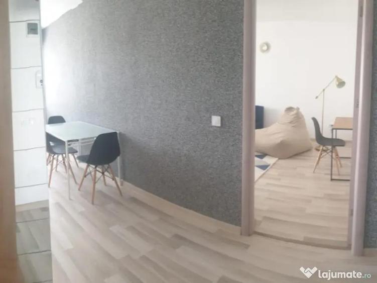 Apartament 4 camere, 100 mp (impartit in 2 ap. decomandate - 10