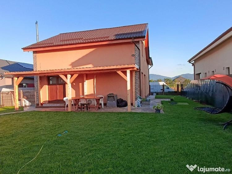 Casă smart premium, complet mobilată | Sânpetru | Vedere munți - 3