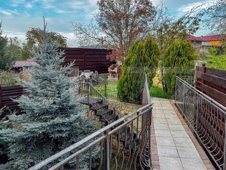 Apartament 3 dormitoare, 140 mp, zona Podul de Fier - 8