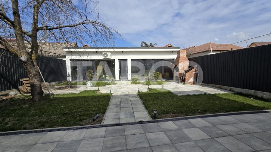 Pensiune de vanzare cu 11 camere 9 bai filigorie parcari zona Turnisor - 1