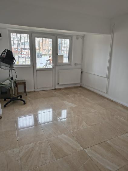 Icil-spatiu comercial 4 camere - 9