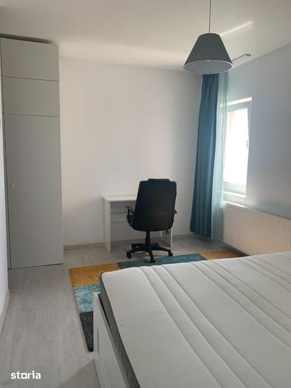 Apartament cu 3 camere semidecomandat în Drumul Taberei