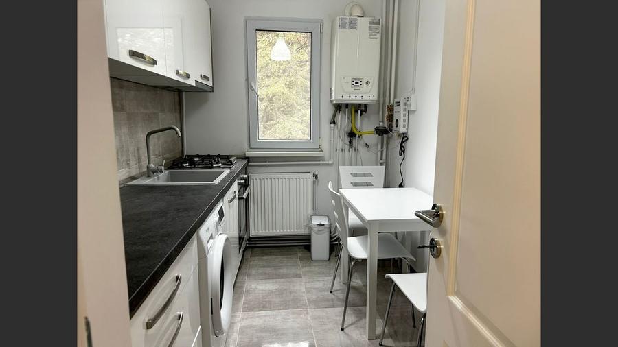 Apartament de vis – complet renovat, mobilat, etaj 2/4 - 10