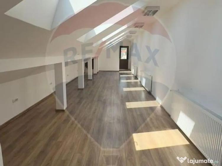 Spa?iu de birouri de 40mp de inchiriat in zona Orasul ... - 2