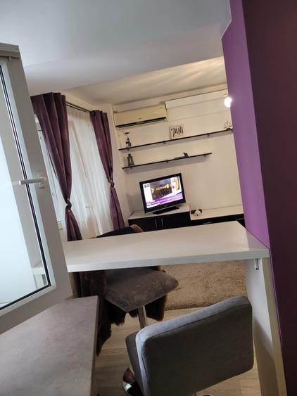 Dristor, garsoniera, 3 minute metrou, bloc mixt, moderna - 11