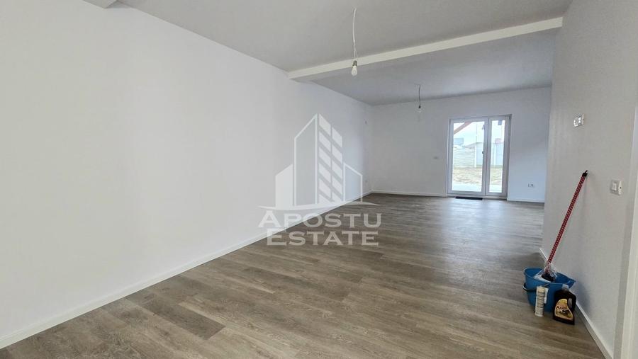 Jumatate de duplex pe parter cu 3 camere si 2 bai, Sag - 2