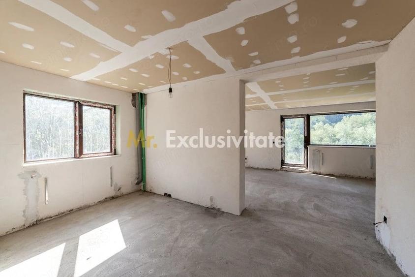 Casă cu Teren 1012 Mp în Merișani