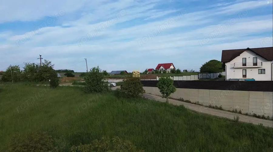 Teren intravilan in oras Siret 1100 mp! De vanzare! 0727817187 - 9