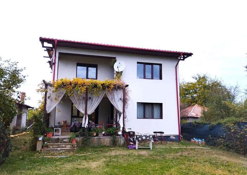 Vila individuala 6 camere, teren 903 mp ! - 1