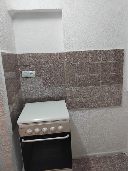 Basarabia - 3 camere , 2 bai, posibilitate montare centrala - 12