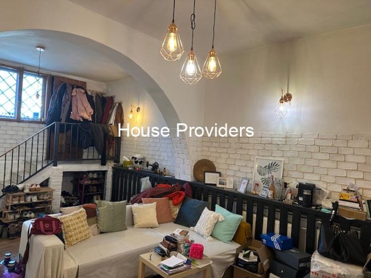 Vila,zona Domenii,negociabil,comision 0 - 4