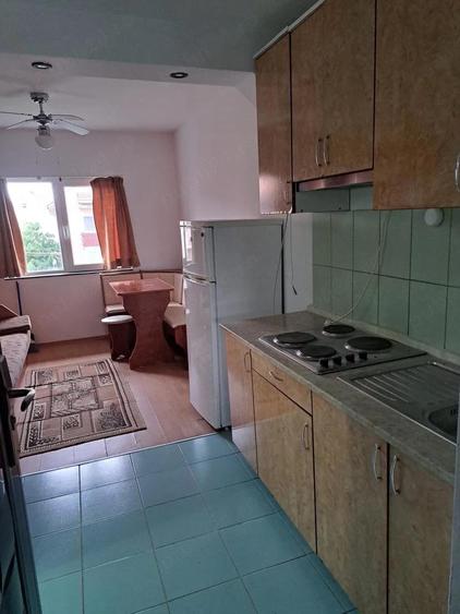 Garsoniera de vanzare , Carpati 2 , Strada Dorna , et. 4 , 21.900 euro neg. - 2