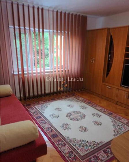Apartament 3 camere decomandat la parter zona Fabric Apartament 3 camere decomandat la parter zona Fabric
