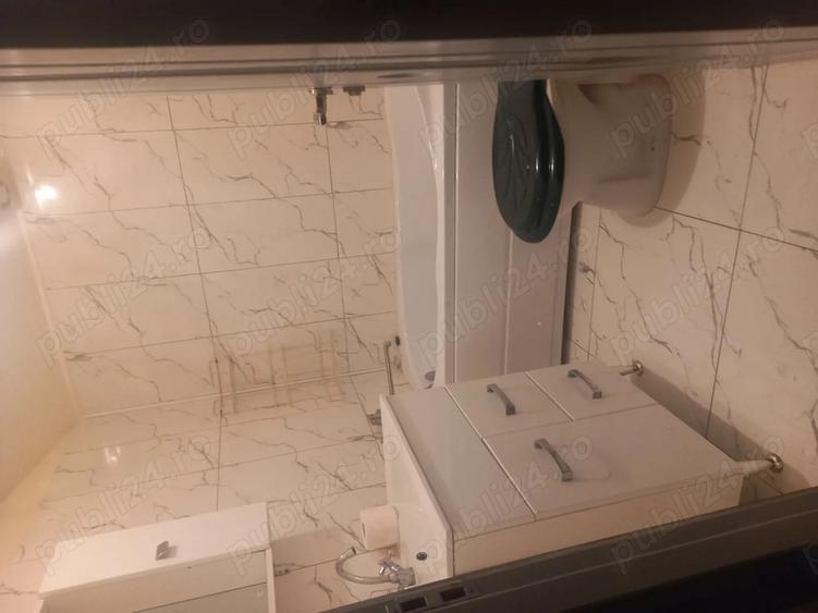 Garsoniera et 3 mansarda, 27 m.Toate utilitatile,renovata,spatioasa.3 min de piata Rahova.15 min Cen - 3