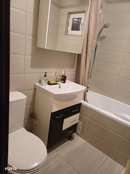 Apartament cu 3 camere semidecomandat în Sălaj