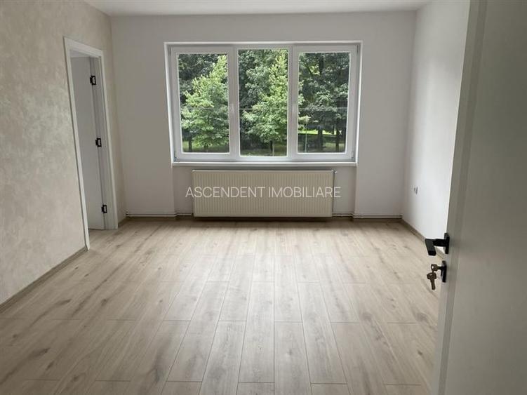 Apartament 4 camere, etaj 1, renovat, vedere in verde, Tractorul, Brasov